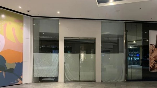 dead mall_001.jpg