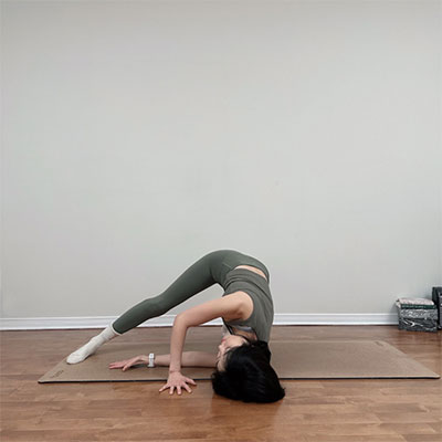 yoga_1054_01.jpg