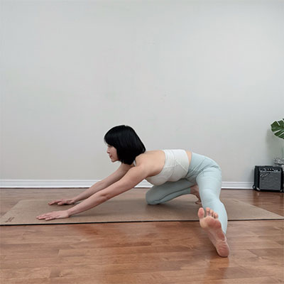 yoga_1066_03.jpg