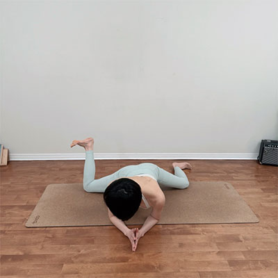 yoga_1066_04.jpg